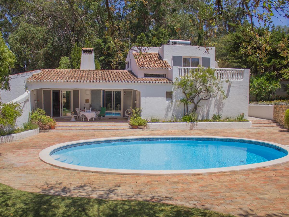 Roofed Villa In Albufeira With Private Swimming Pool Olhos de Agua  Eksteriør billede