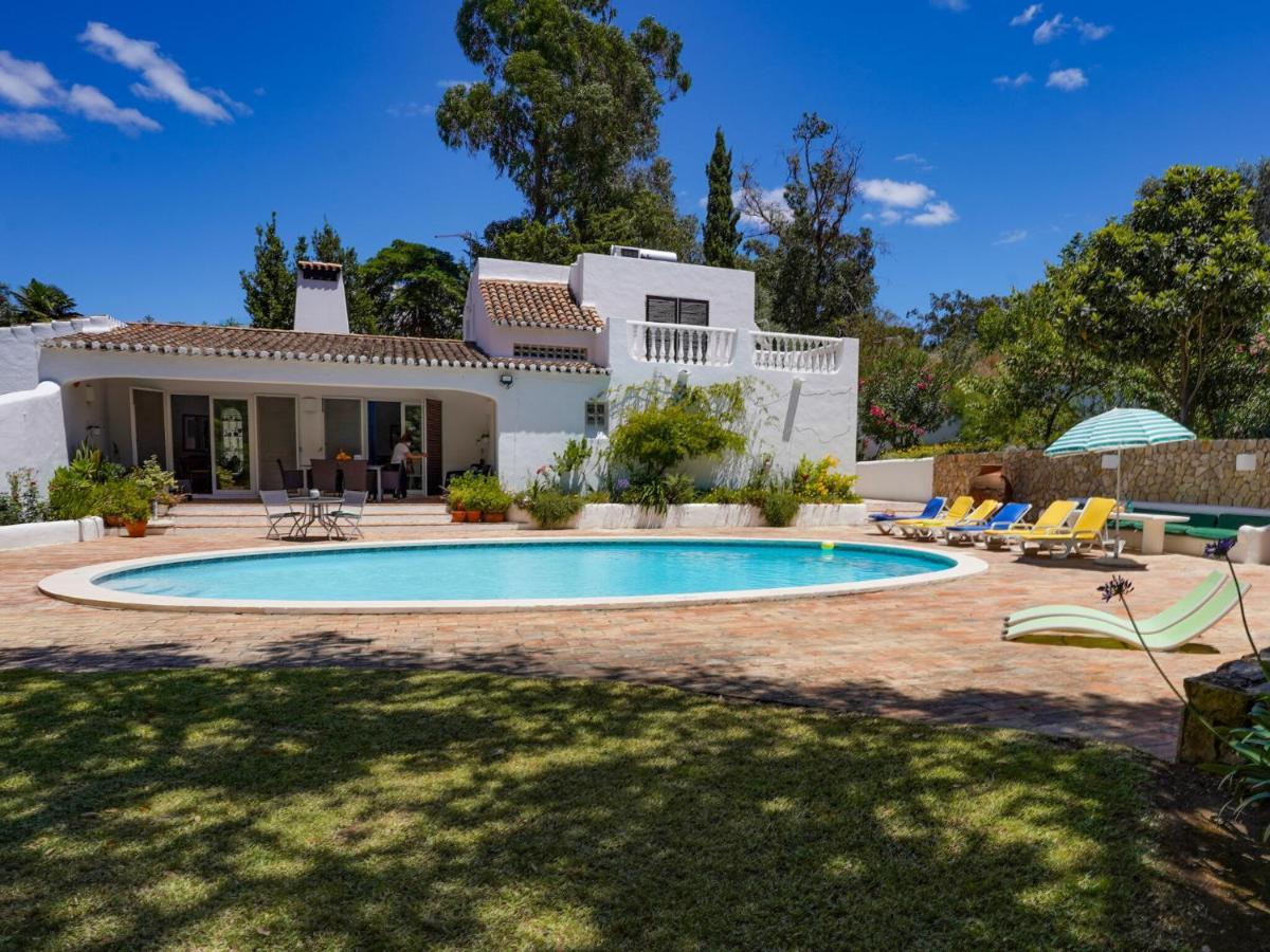 Roofed Villa In Albufeira With Private Swimming Pool Olhos de Agua  Eksteriør billede