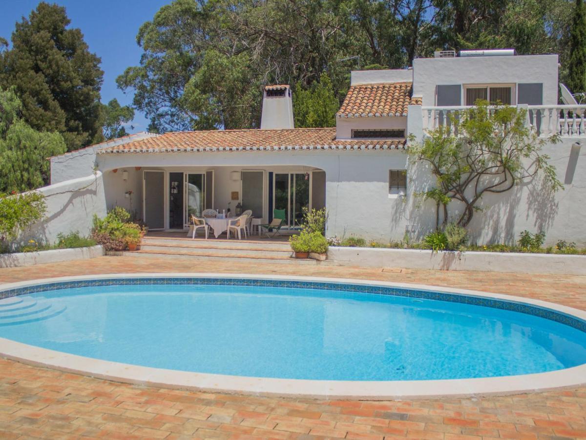 Roofed Villa In Albufeira With Private Swimming Pool Olhos de Agua  Eksteriør billede