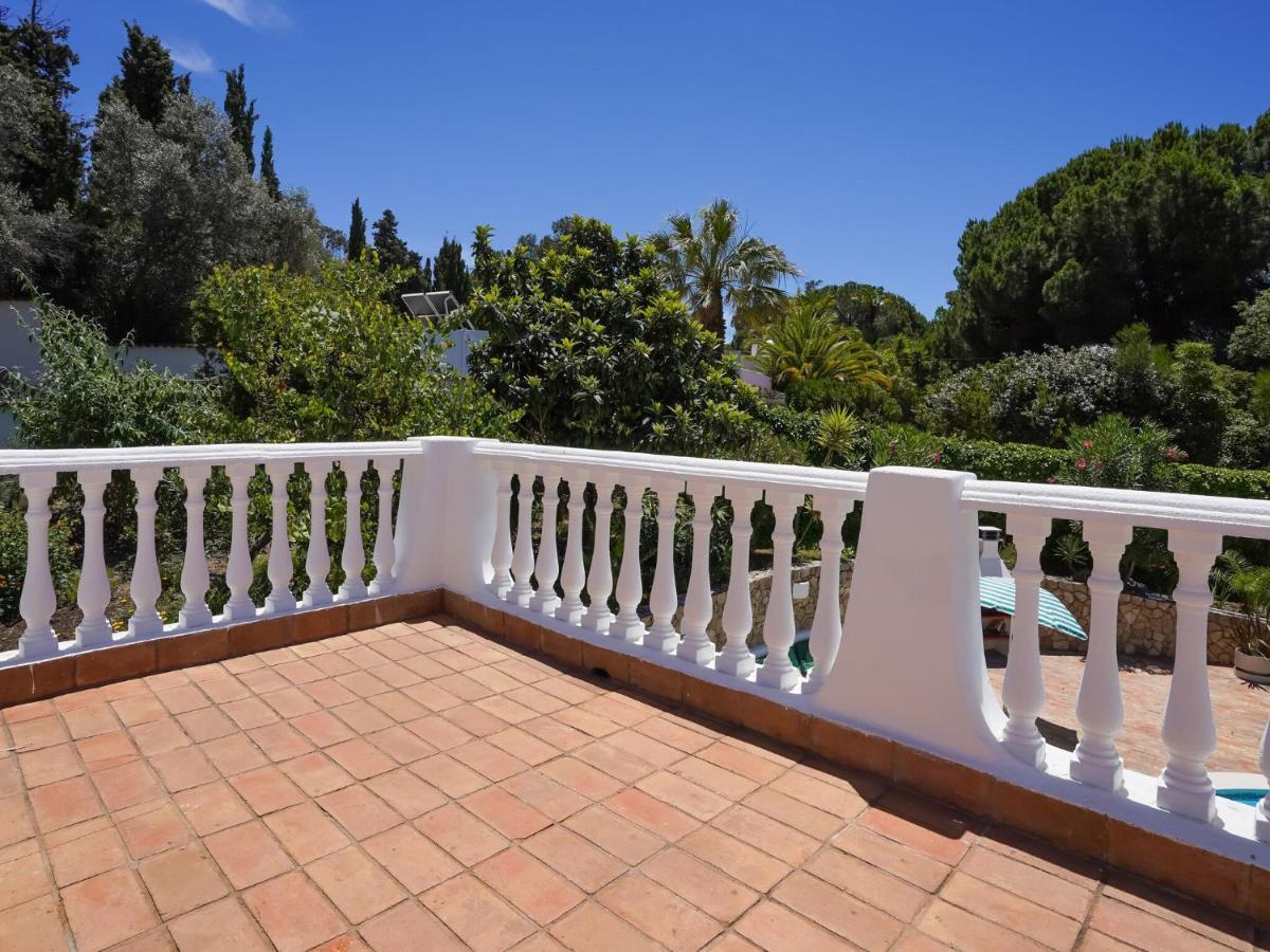 Roofed Villa In Albufeira With Private Swimming Pool Olhos de Agua  Eksteriør billede