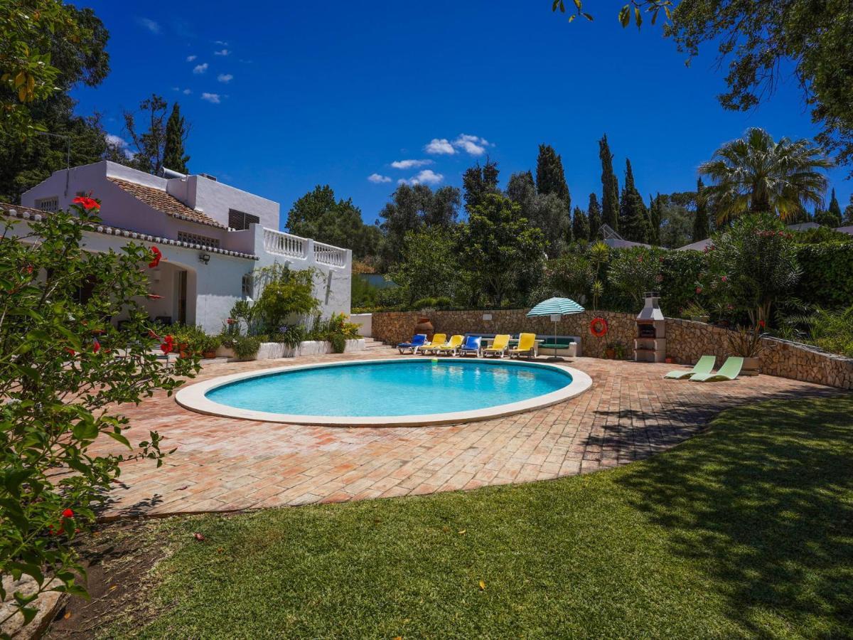 Roofed Villa In Albufeira With Private Swimming Pool Olhos de Agua  Værelse billede